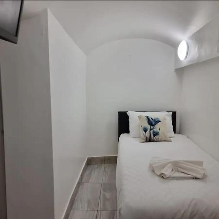 F24- Basement Single Studio Near Paddington Leilighet London Eksteriør bilde